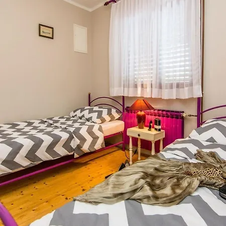 Seaside With A Swimming Pool Krusevo, Novigrad - 21980 Apartment Basic
